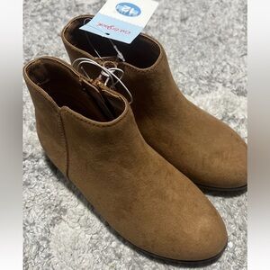 Cat & Jack Brown Ankle Booties size 7, 9, 12. New